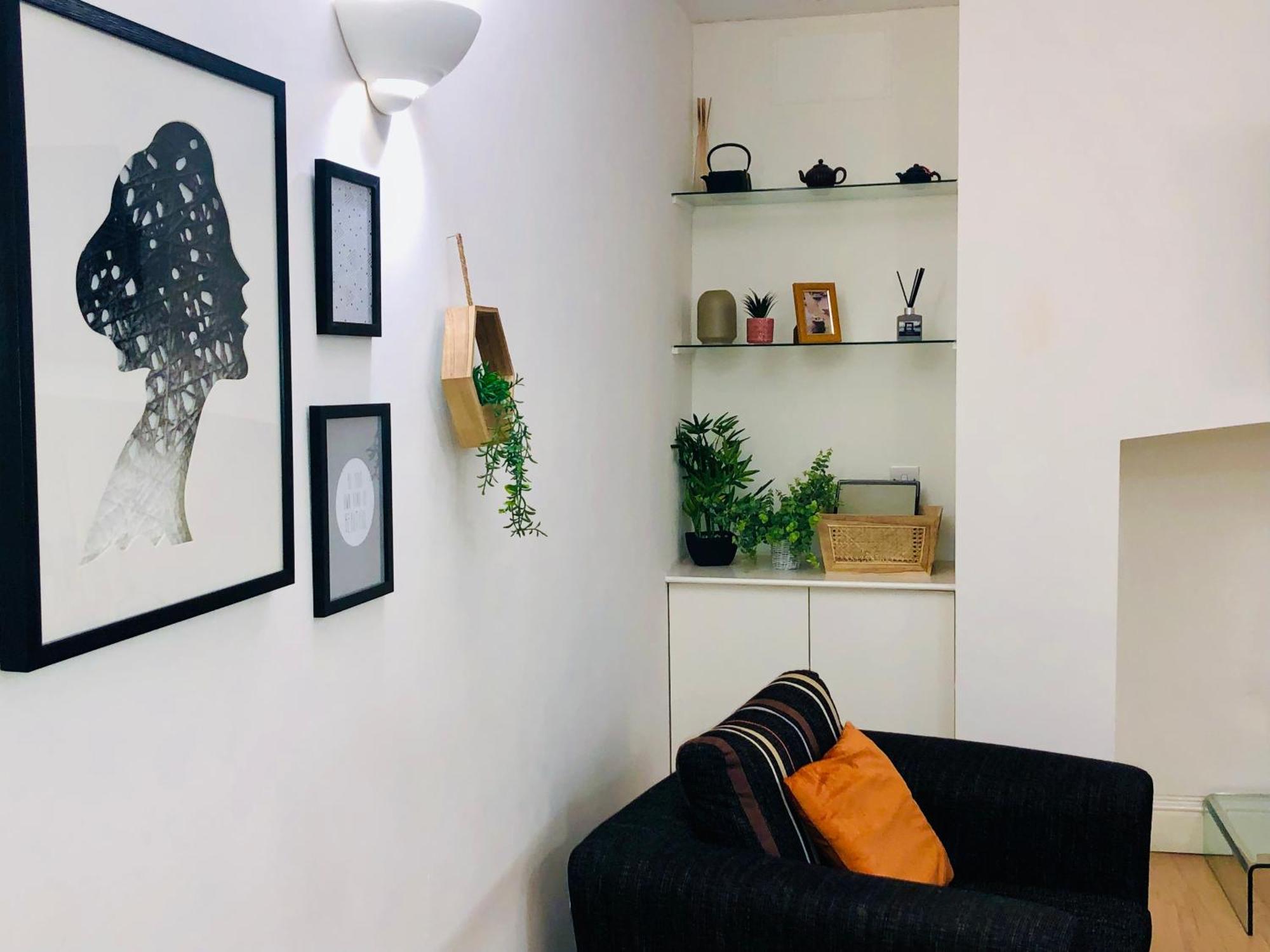 Contemporary Large Apartment In An Ideal Location Бат Екстериор снимка